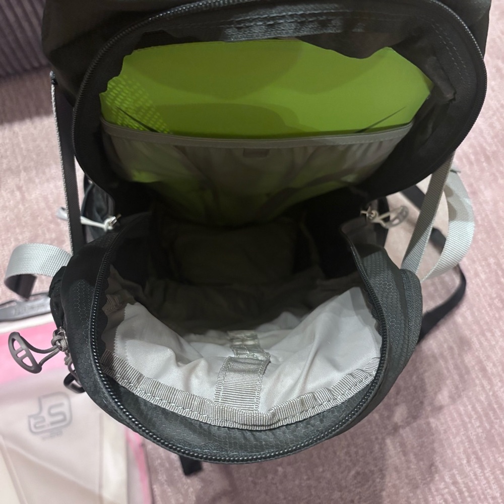 Osprey Syncro 15 Hydration Backpack Pack Gray Air… - image 4